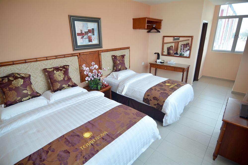 Terra Nova Hotel Малакка Экстерьер фото