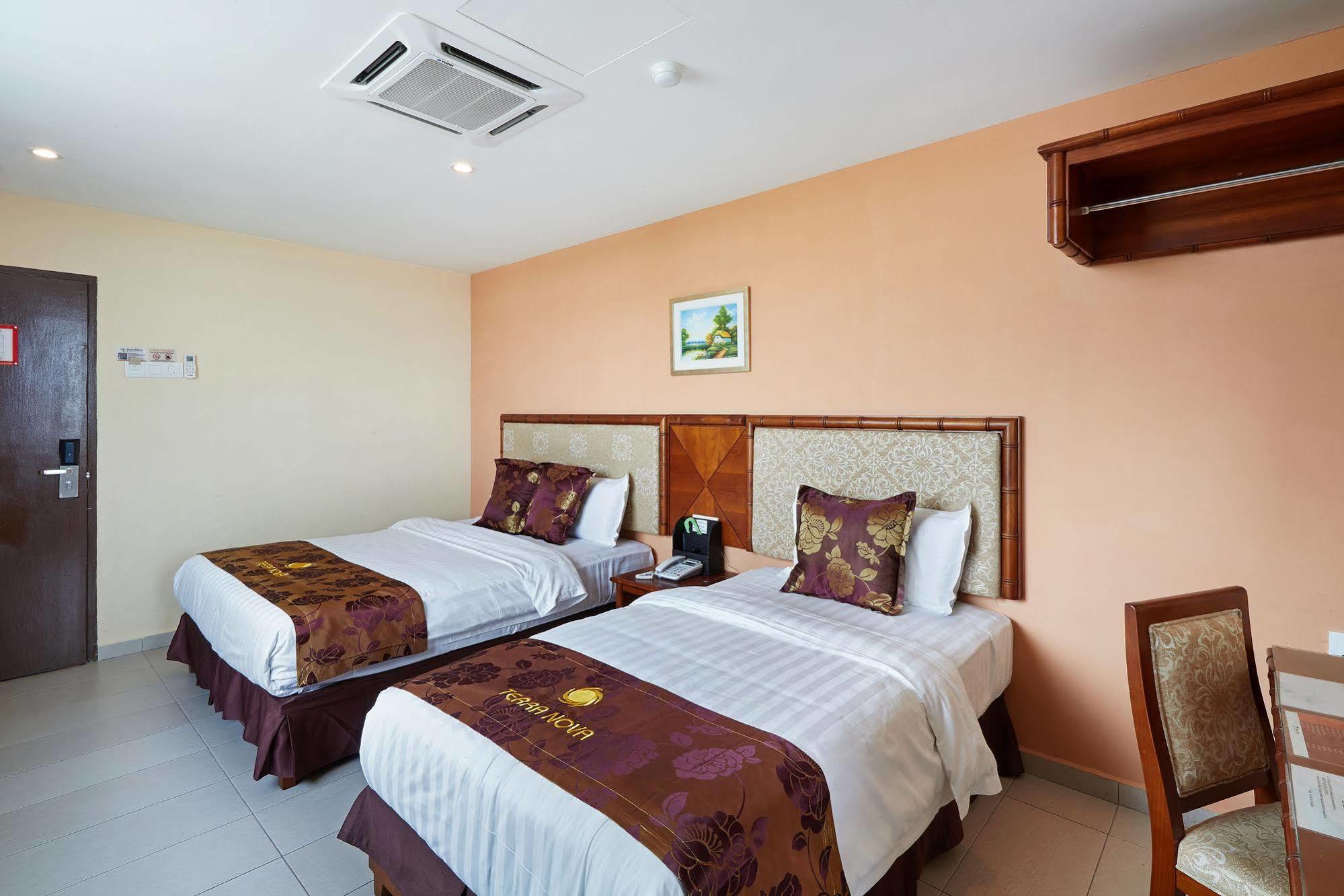 Terra Nova Hotel Малакка Экстерьер фото